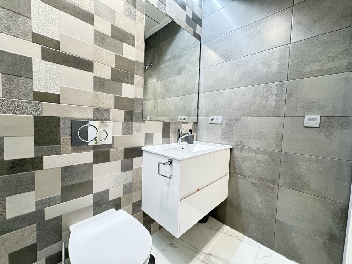 For sale - 4 Bedroom 4 Bathroom Villa in Villamartin - , Villamartin, Alicante, Spain - Alicante