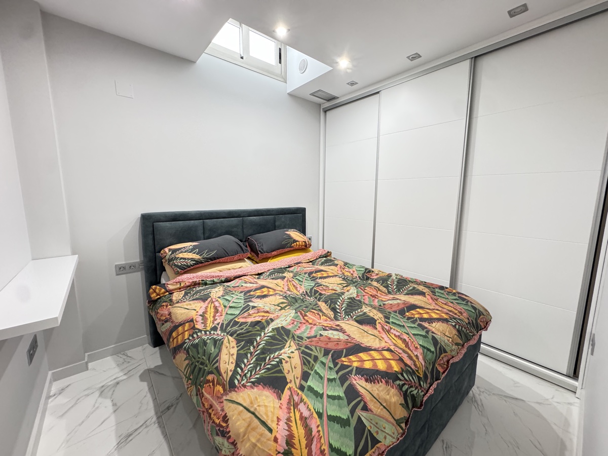 For sale - 4 Bedroom 4 Bathroom Villa in Villamartin - , Villamartin, Alicante, Spain - Alicante