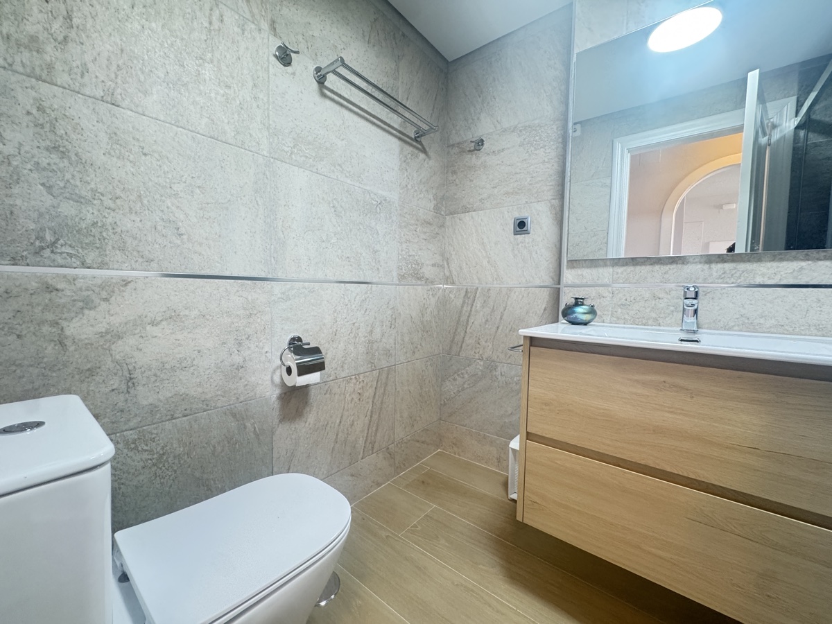 For sale - 2 Bedroom 1 Bathroom Apartment in Campoamor - , Campoamor, Alicante, Spain - Alicante