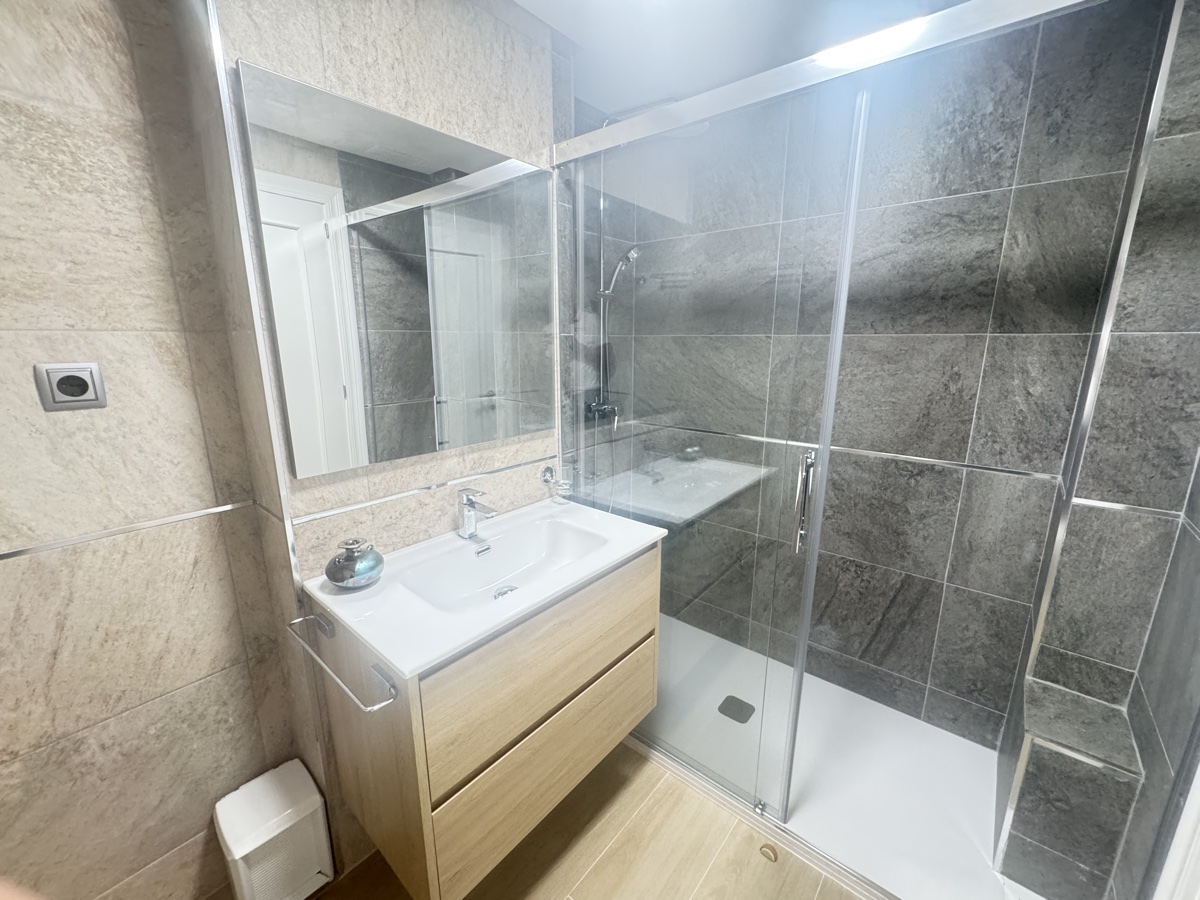 For sale - 2 Bedroom 1 Bathroom Apartment in Campoamor - , Campoamor, Alicante, Spain - Alicante