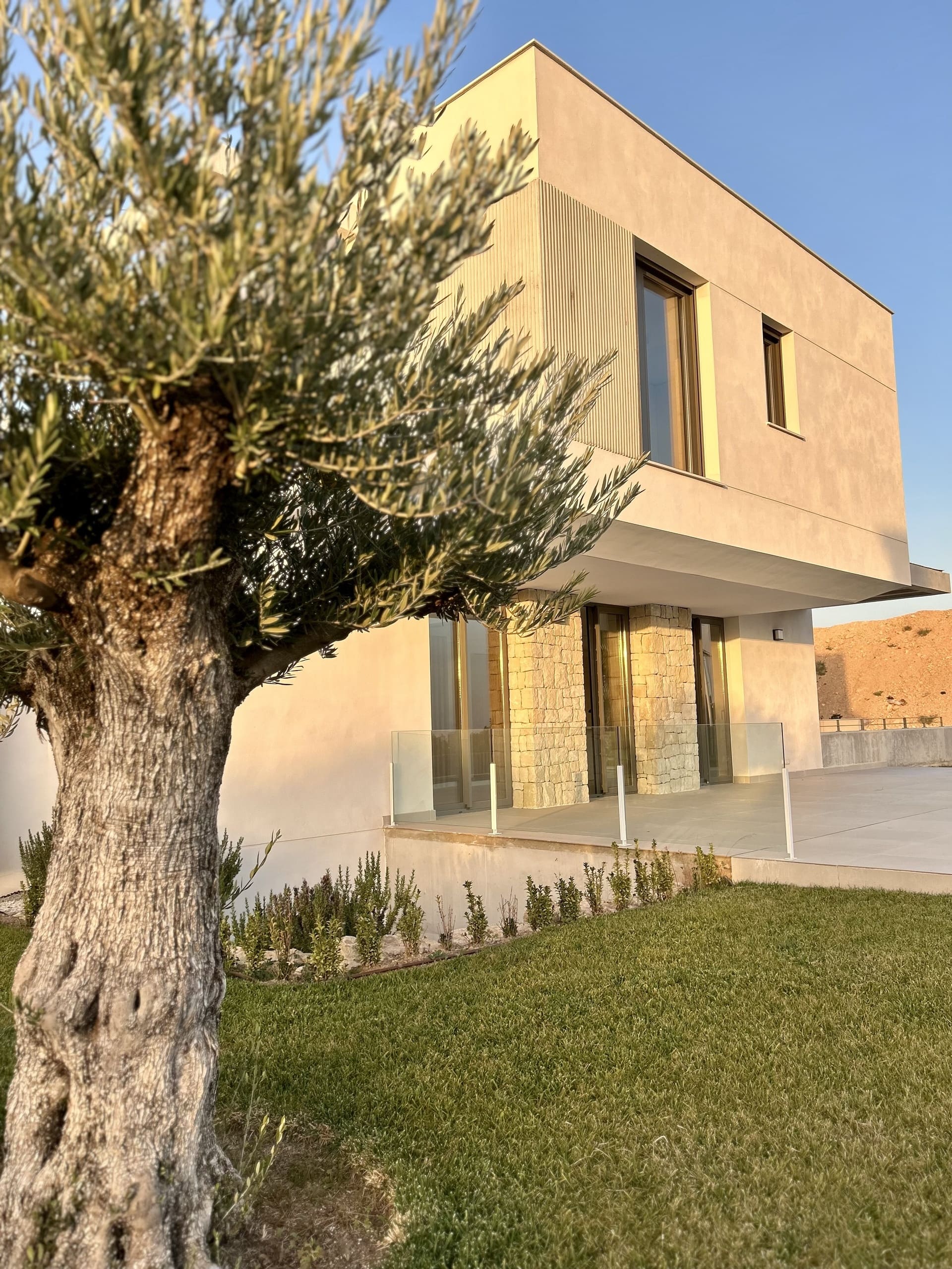 For sale - 4 Bedroom 3 Bathroom semi-detached in Finestrat - Finestrat  - Alicante