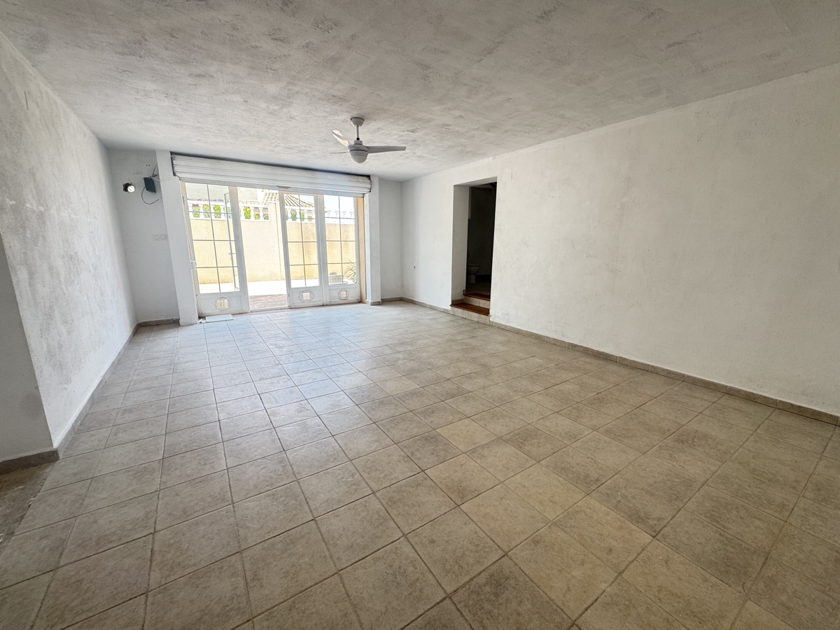 For sale - 3 Bedroom 3 Bathroom Villa in San Miguel De Salinas - , San Miguel De Salinas, Alicante, Spain - Alicante