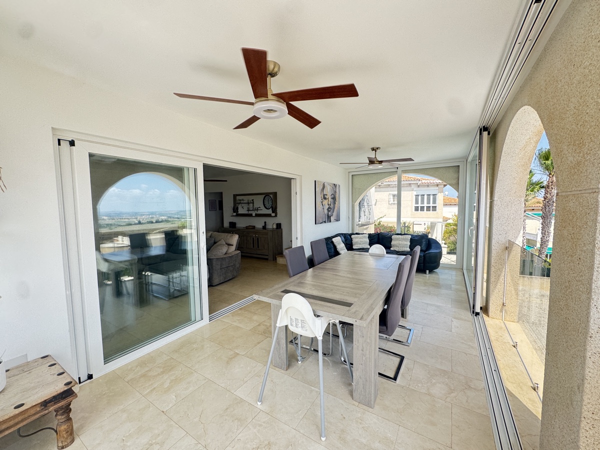 For sale - 5 Bedroom 3 Bathroom Villa in San Miguel De Salinas - , San Miguel De Salinas, Alicante, Spain - Alicante