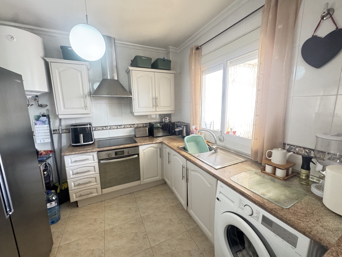 For sale - 4 Bedroom 2 Bathroom Villa in Villamartin - , Villamartin, Alicante, Spain - Alicante