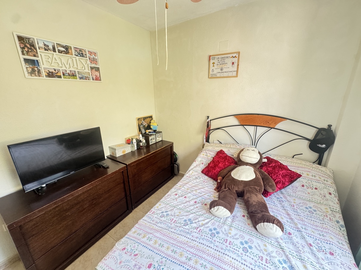 For sale - 4 Bedroom 2 Bathroom Villa in Villamartin - , Villamartin, Alicante, Spain - Alicante