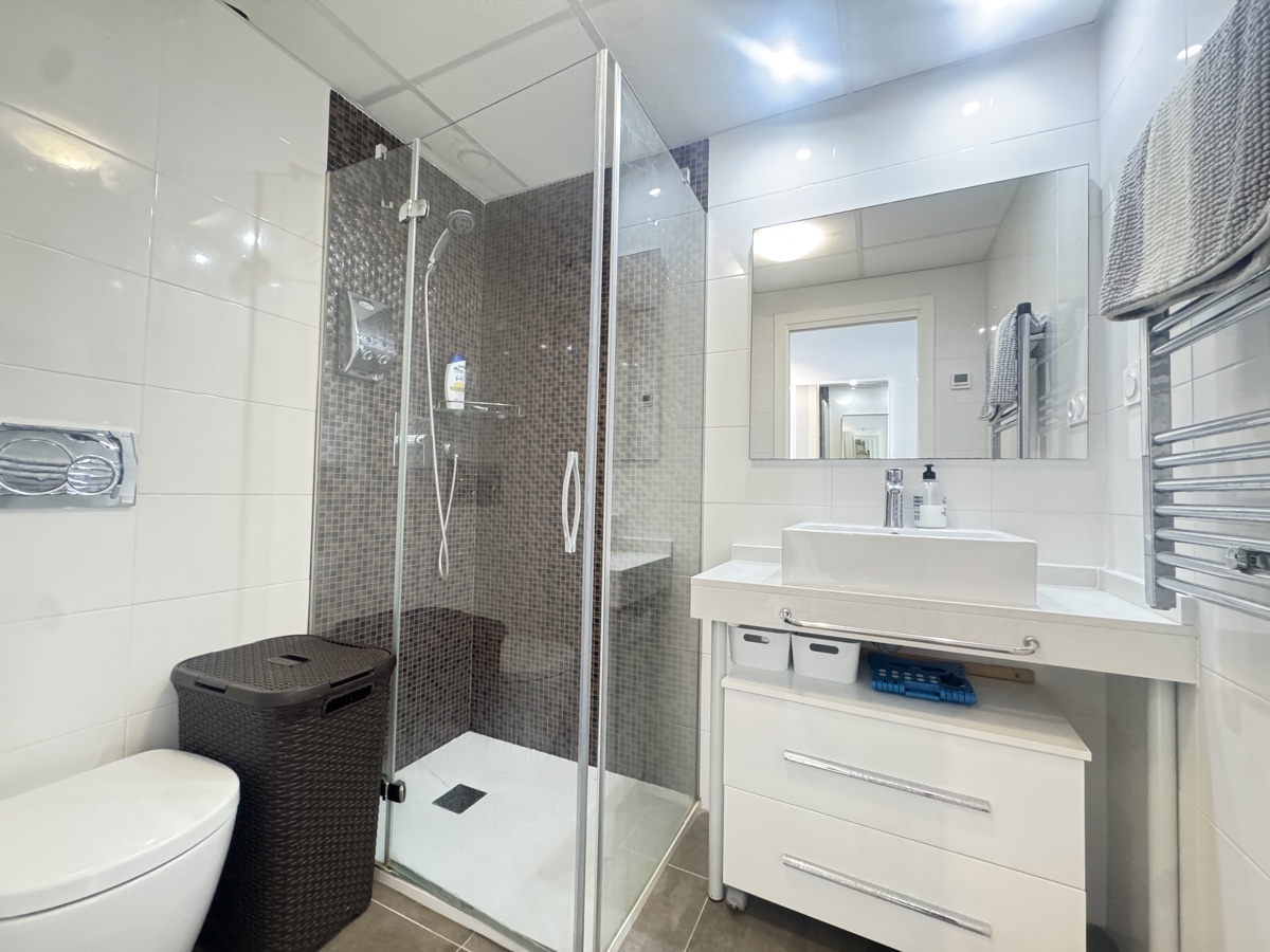 For sale - 2 Bedroom 2 Bathroom Apartment in Punta Prima - , Punta Prima, Alicante, Spain - Alicante