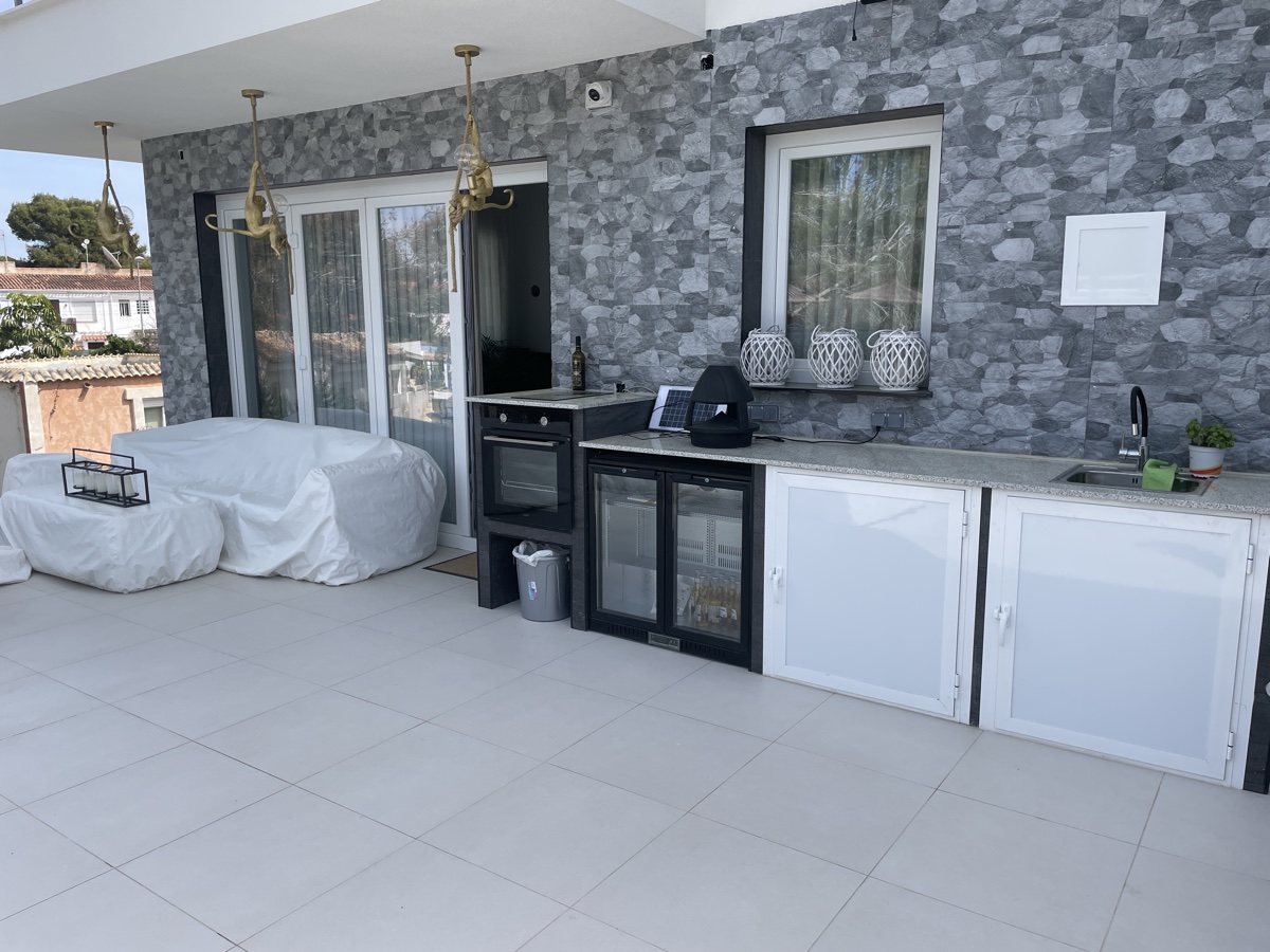 For sale - 4 Bedroom 4 Bathroom Villa in Los Balcones - , Los Balcones, Alicante, Spain - Alicante