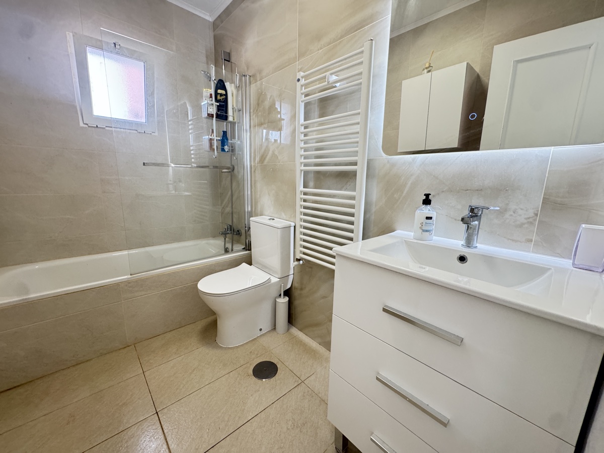 For sale - 5 Bedroom 2 Bathroom Villa in La Florida - , La Florida, Alicante, Spain - Alicante