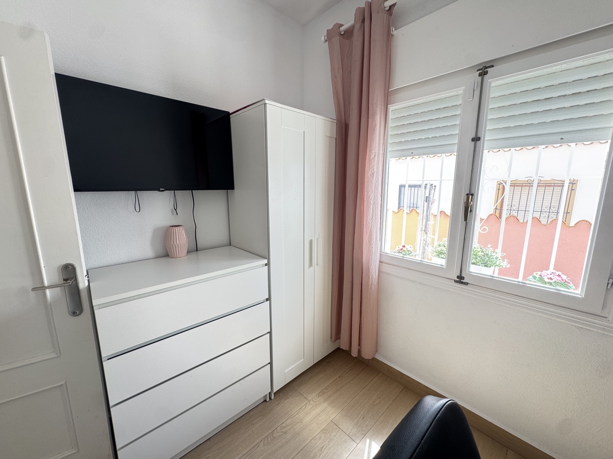 For sale - 5 Bedroom 2 Bathroom Villa in La Florida - , La Florida, Alicante, Spain - Alicante