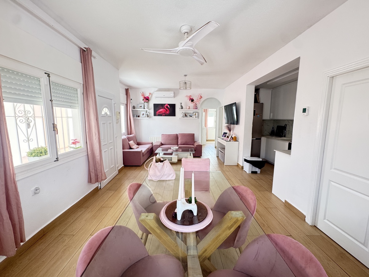 For sale - 5 Bedroom 2 Bathroom Villa in La Florida - , La Florida, Alicante, Spain - Alicante