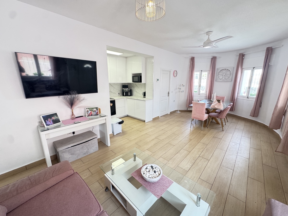 For sale - 5 Bedroom 2 Bathroom Villa in La Florida - , La Florida, Alicante, Spain - Alicante