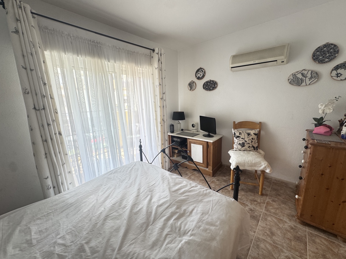 For sale - 3 Bedroom 3 Bathroom Townhouse in La Zenia - , La Zenia, Alicante, Spain - Alicante