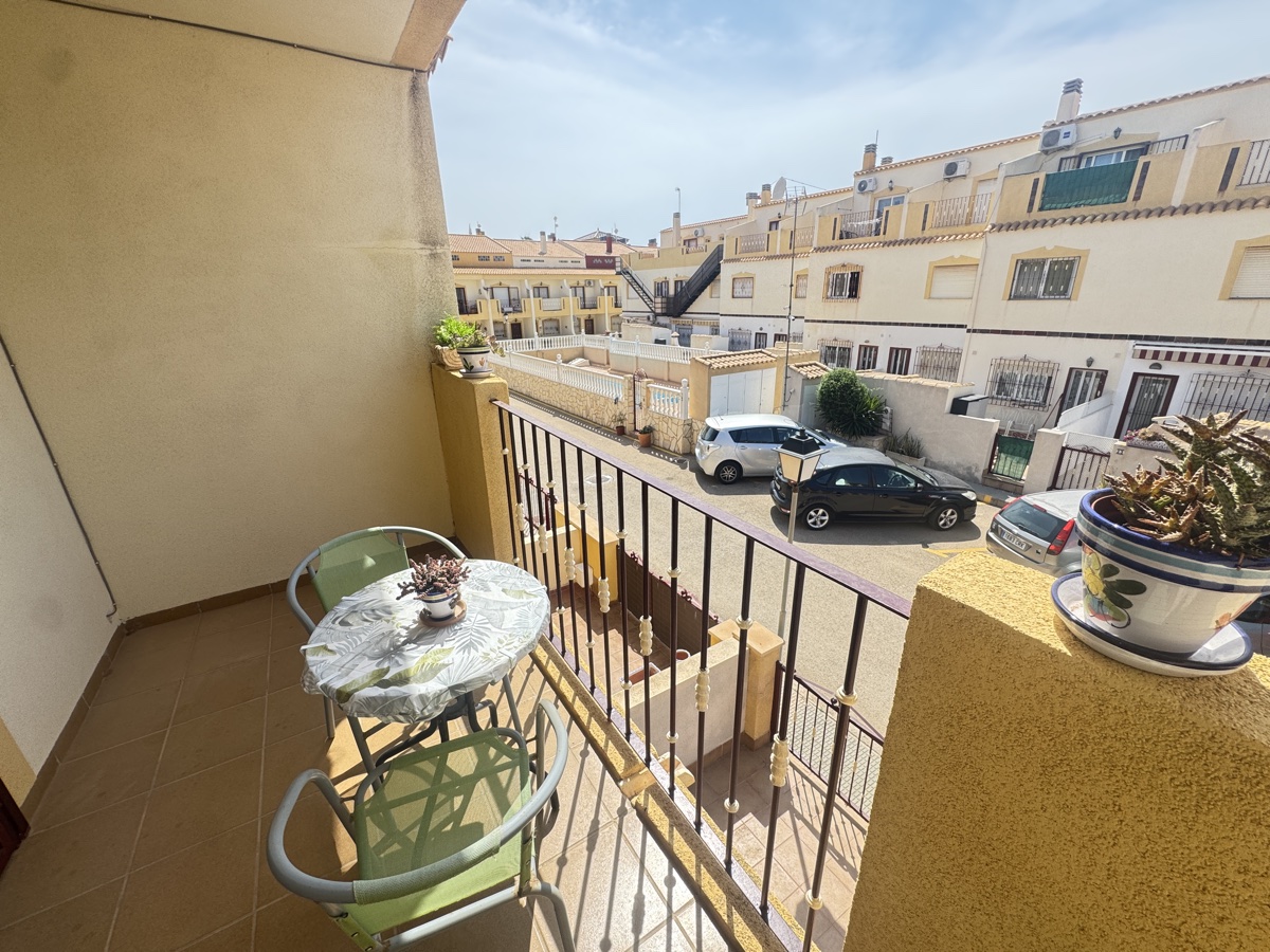 For sale - 3 Bedroom 3 Bathroom Townhouse in La Zenia - , La Zenia, Alicante, Spain - Alicante