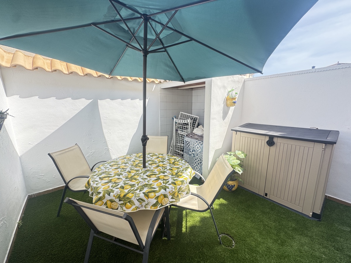 For sale - 3 Bedroom 3 Bathroom Townhouse in La Zenia - , La Zenia, Alicante, Spain - Alicante