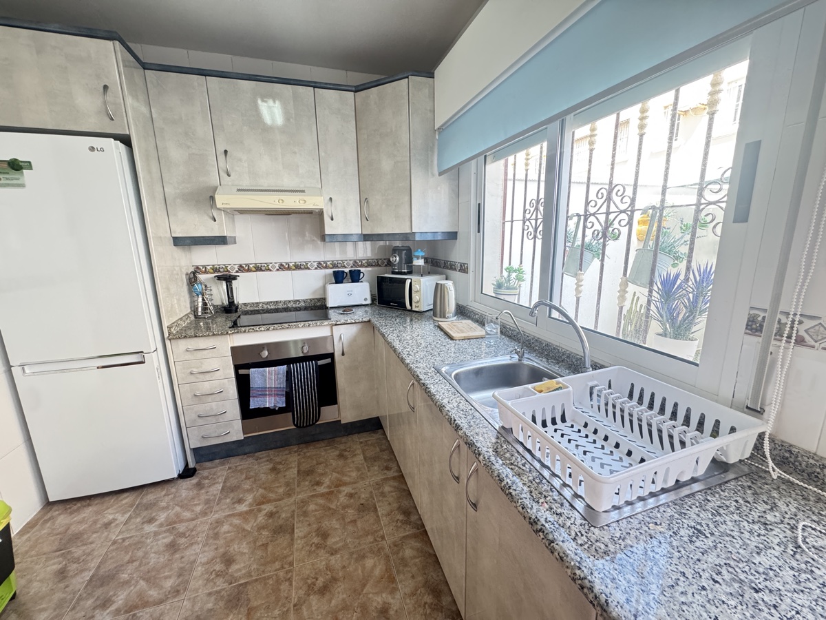 For sale - 3 Bedroom 3 Bathroom Townhouse in La Zenia - , La Zenia, Alicante, Spain - Alicante