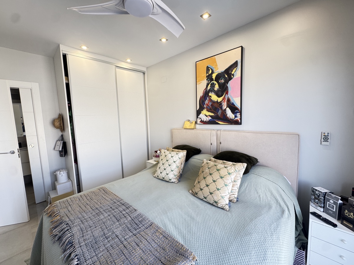 For sale - 3 Bedroom 2 Bathroom Villa in Villamartin - , Villamartin, Alicante, Spain - Alicante