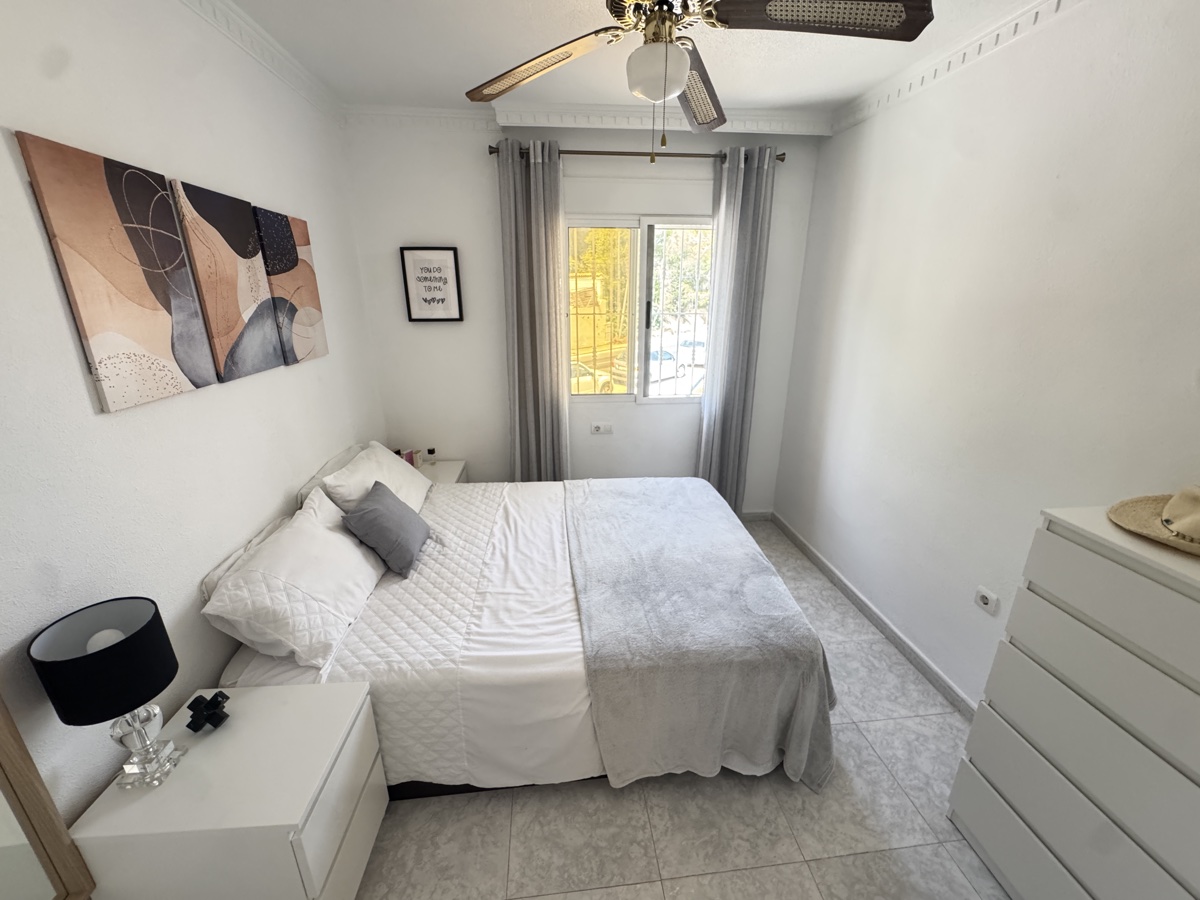 For sale - 3 Bedroom 3 Bathroom Villa in Villamartin - , Villamartin, Alicante, Spain - Alicante