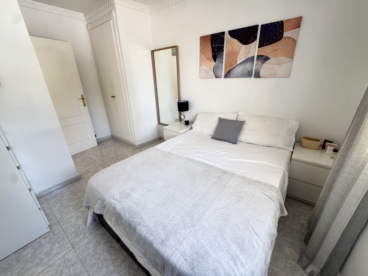 For sale - 3 Bedroom 3 Bathroom Villa in Villamartin - , Villamartin, Alicante, Spain - Alicante