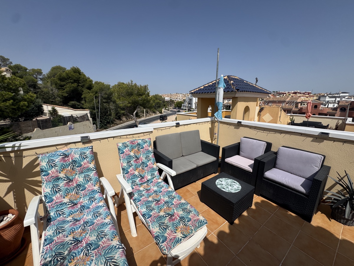For sale - 3 Bedroom 3 Bathroom Villa in Villamartin - , Villamartin, Alicante, Spain - Alicante