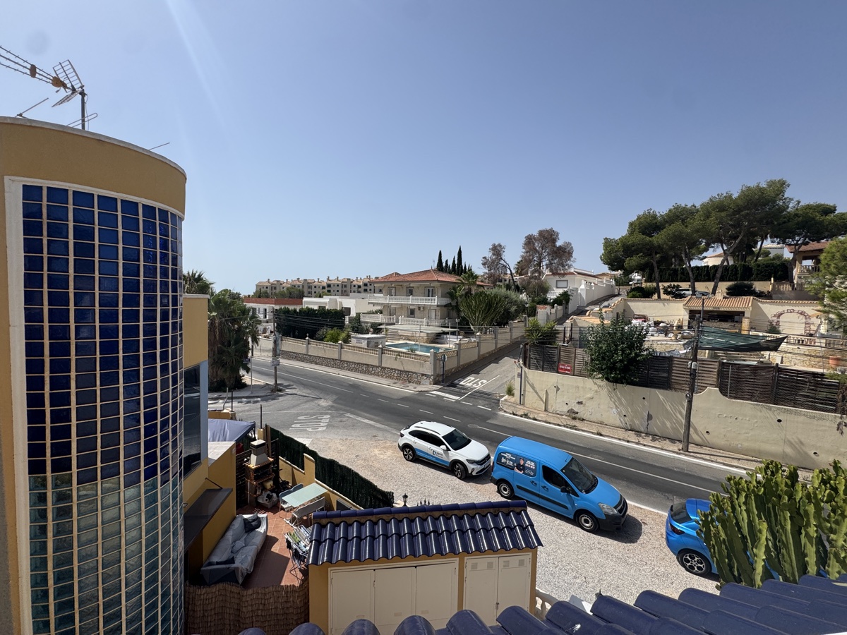 For sale - 3 Bedroom 3 Bathroom Villa in Villamartin - , Villamartin, Alicante, Spain - Alicante