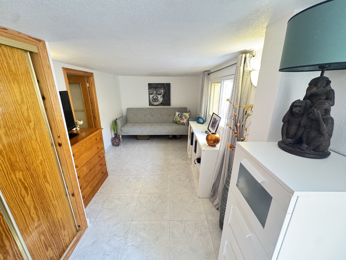 For sale - 3 Bedroom 3 Bathroom Villa in Villamartin - , Villamartin, Alicante, Spain - Alicante