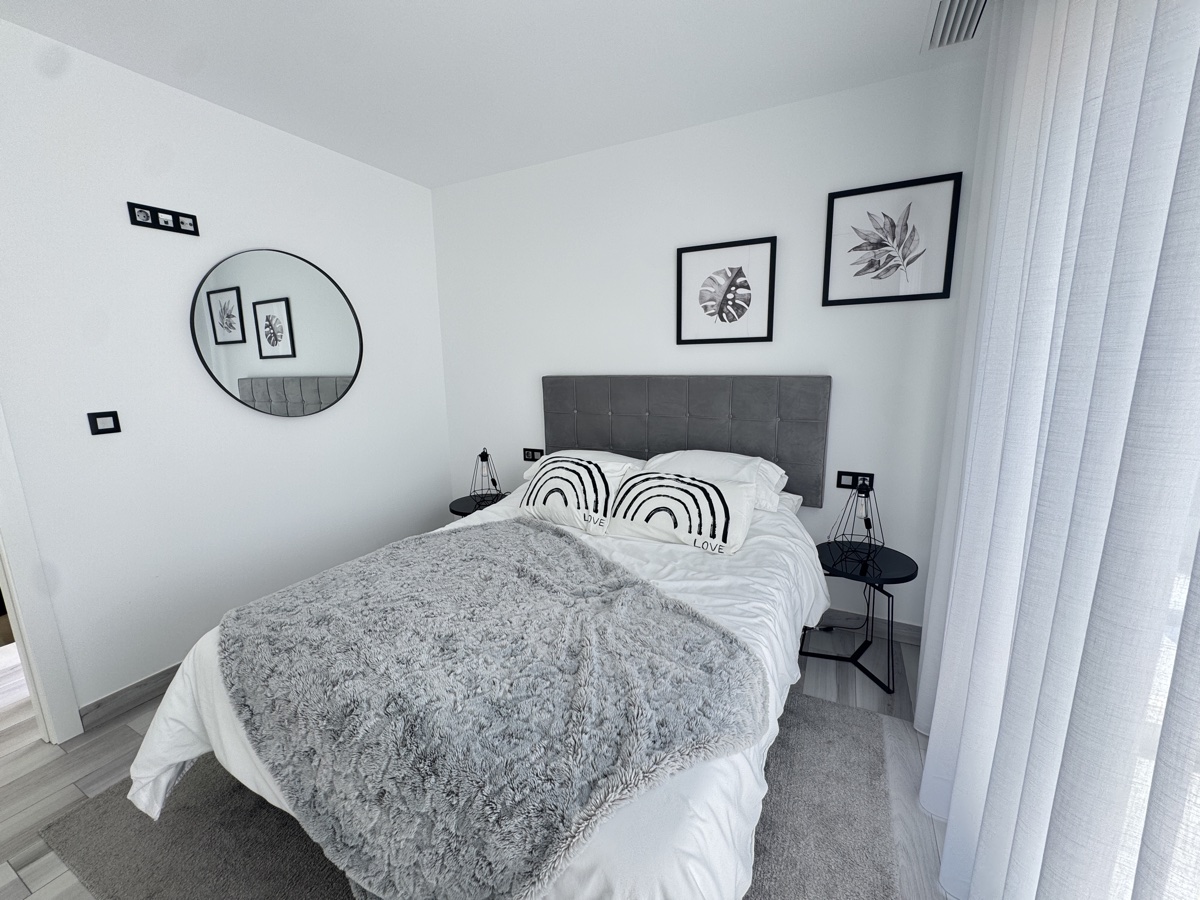 For sale - 4 Bedroom 4 Bathroom Villa in Lomas de Cabo Roig - , Lomas de Cabo Roig, Alicante, Spain - Alicante