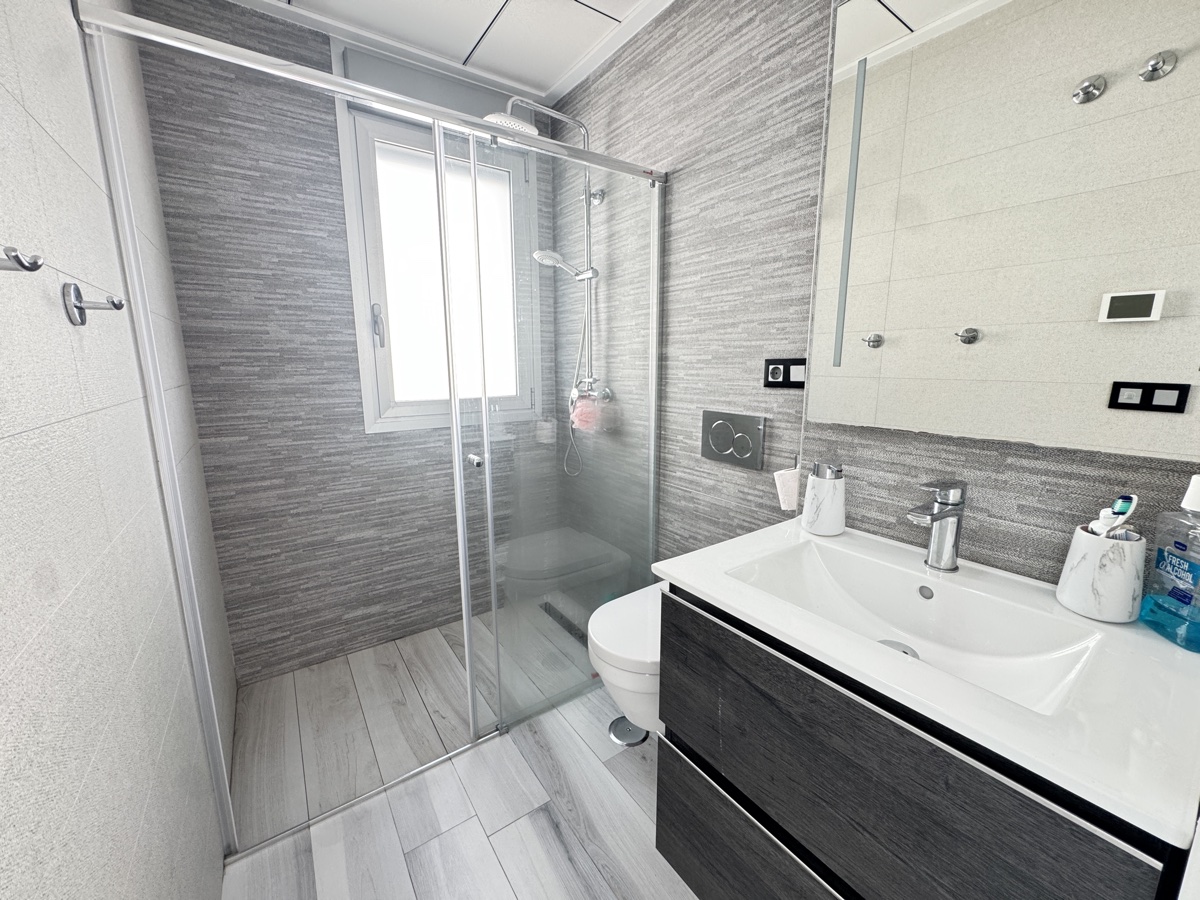 For sale - 4 Bedroom 4 Bathroom Villa in Lomas de Cabo Roig - , Lomas de Cabo Roig, Alicante, Spain - Alicante