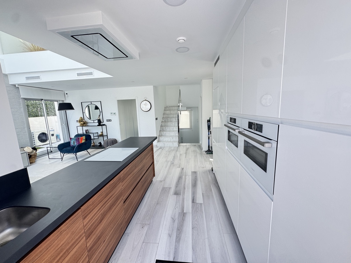 For sale - 4 Bedroom 4 Bathroom Villa in Lomas de Cabo Roig - , Lomas de Cabo Roig, Alicante, Spain - Alicante