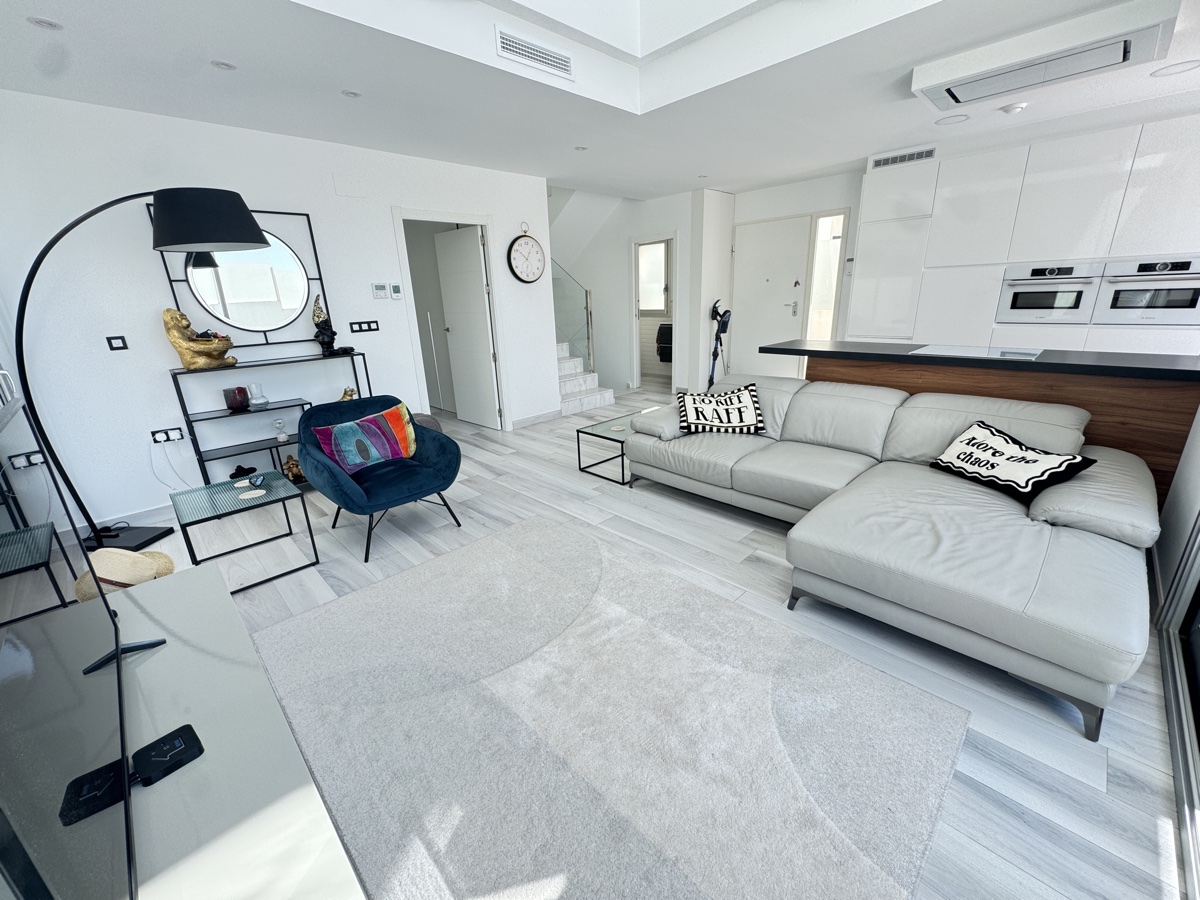 For sale - 4 Bedroom 4 Bathroom Villa in Lomas de Cabo Roig - , Lomas de Cabo Roig, Alicante, Spain - Alicante