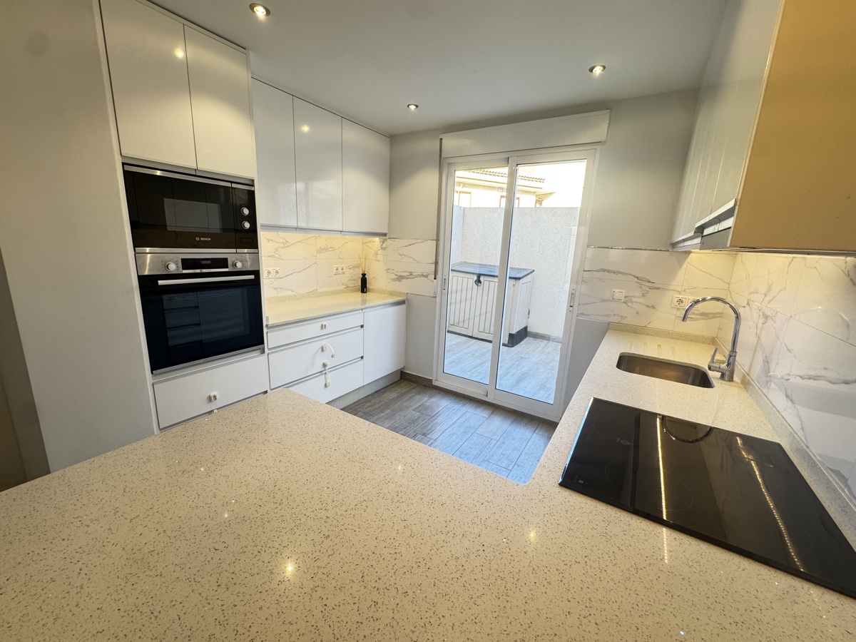 For sale - 2 Bedroom 2 Bathroom Apartment in La Zenia - , La Zenia, Alicante, Spain - Alicante