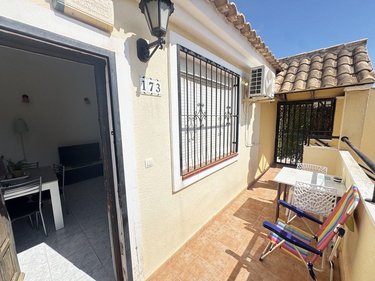 For sale - 2 Bedroom 1 Bathroom Apartment in Villamartin - , Villamartin, Alicante, Spain - Alicante