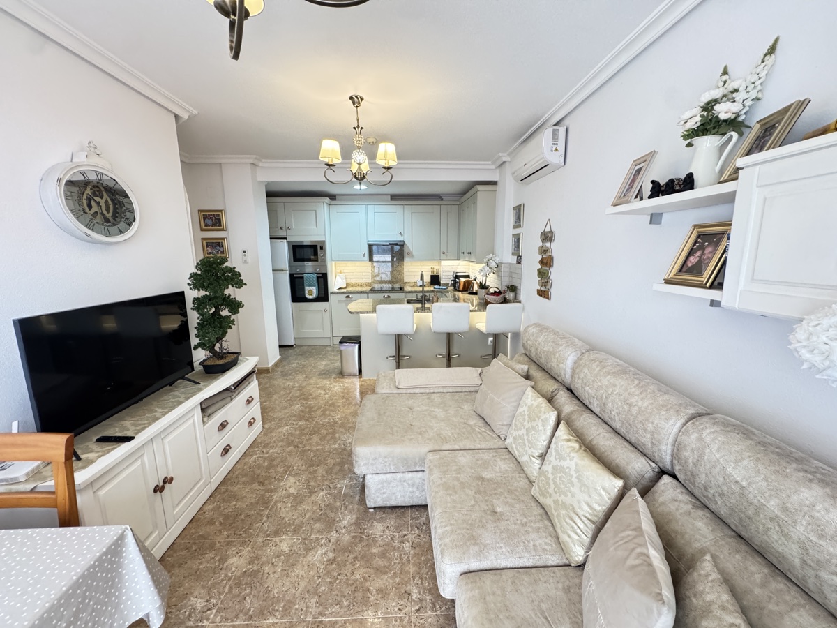 For sale - 2 Bedroom 1 Bathroom Apartment in Cabo Roig - , Cabo Roig, Alicante, Spain - Alicante