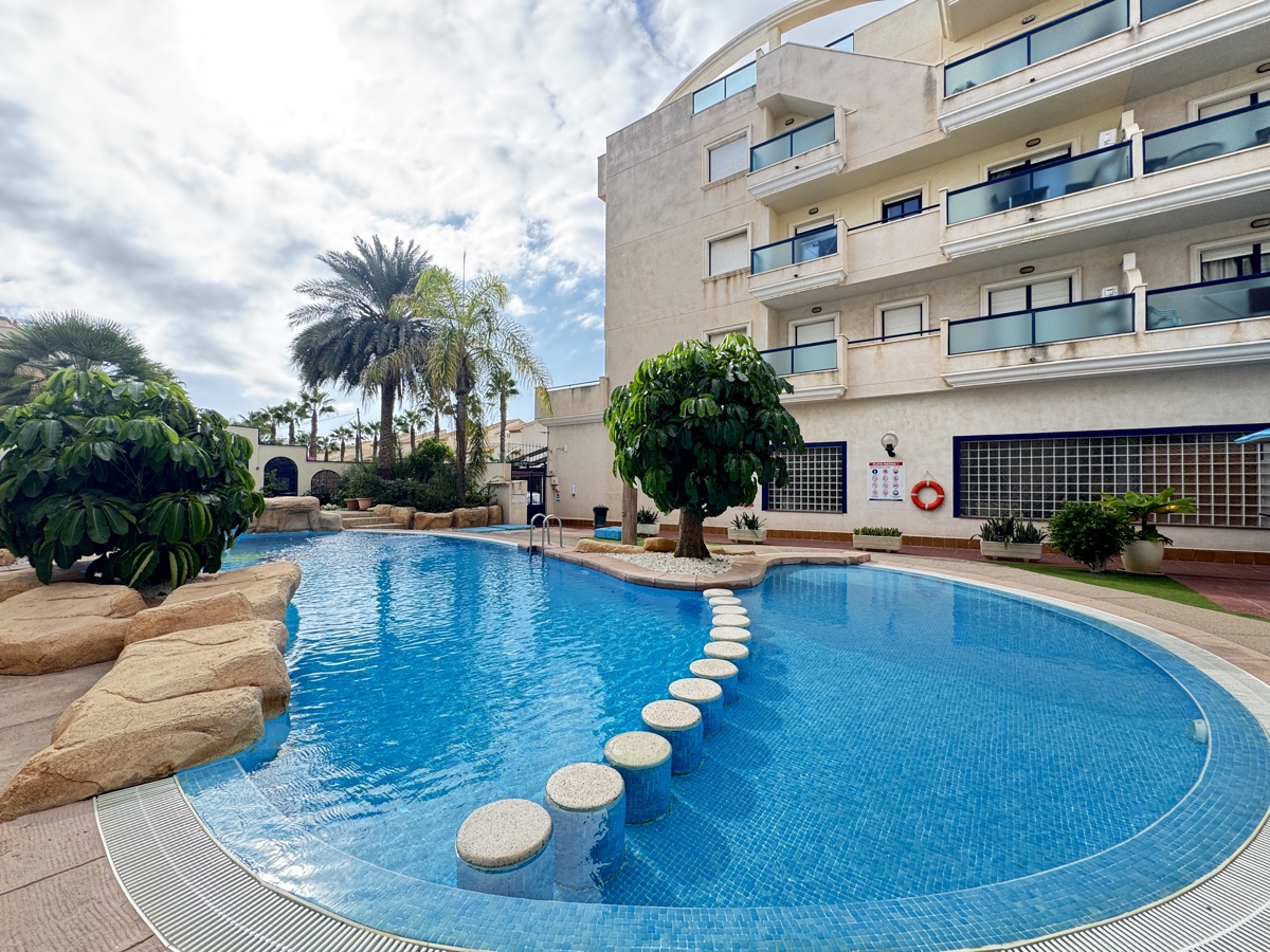 For sale - 2 Bedroom 1 Bathroom Apartment in Cabo Roig - , Cabo Roig, Alicante, Spain - Alicante