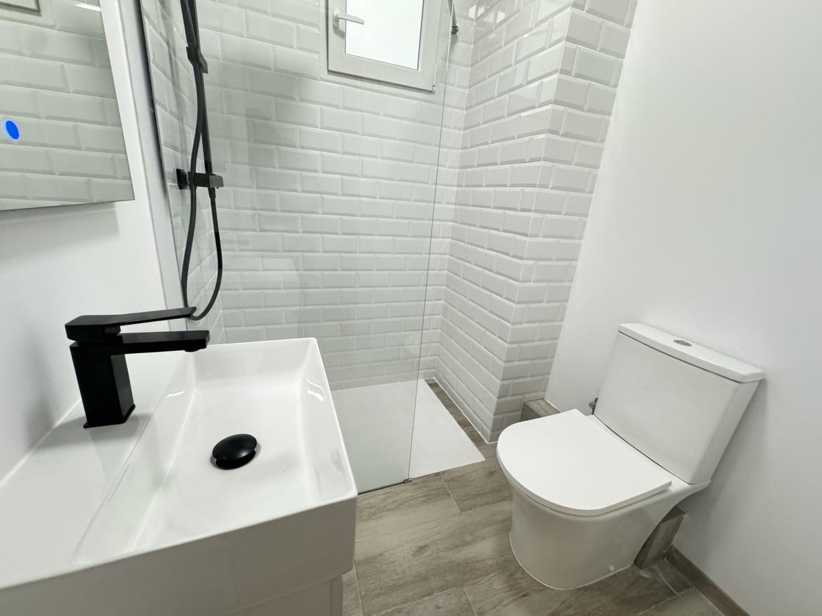 For sale - 3 Bedroom 1 Bathroom Apartment in Torrevieja - , Torrevieja, Alicante, Spain - Alicante