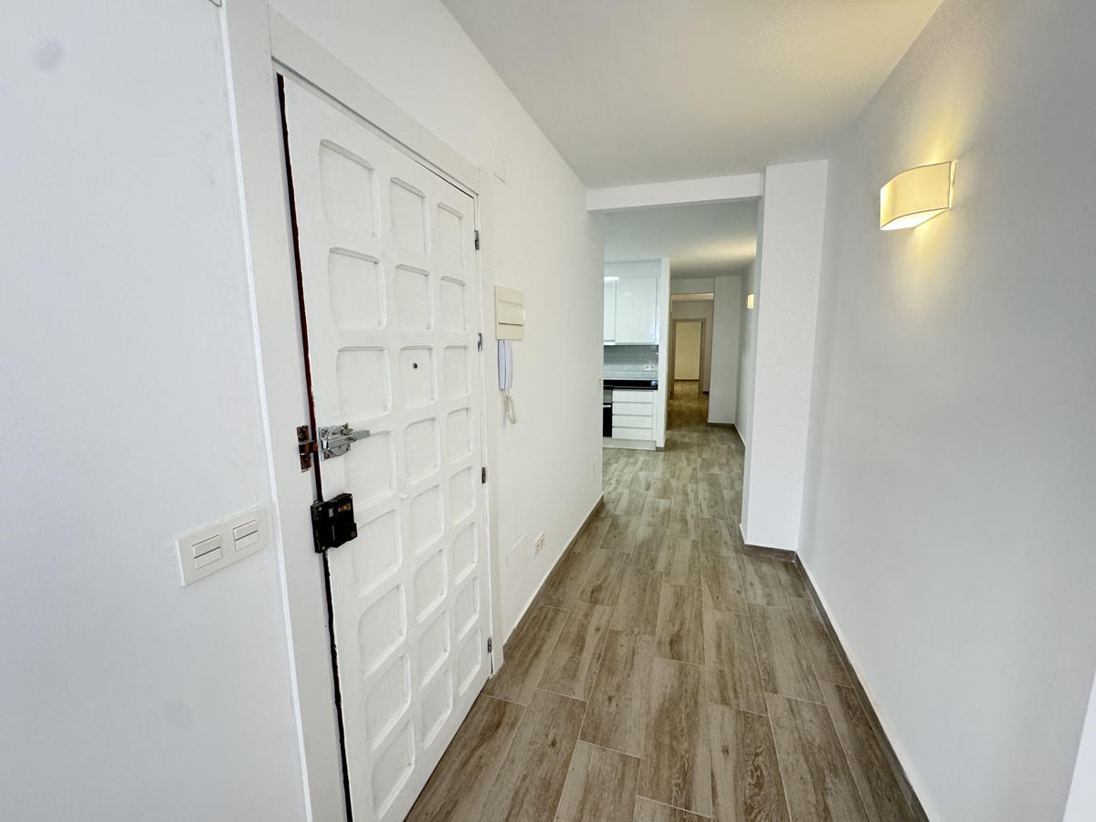 For sale - 3 Bedroom 1 Bathroom Apartment in Torrevieja - , Torrevieja, Alicante, Spain - Alicante