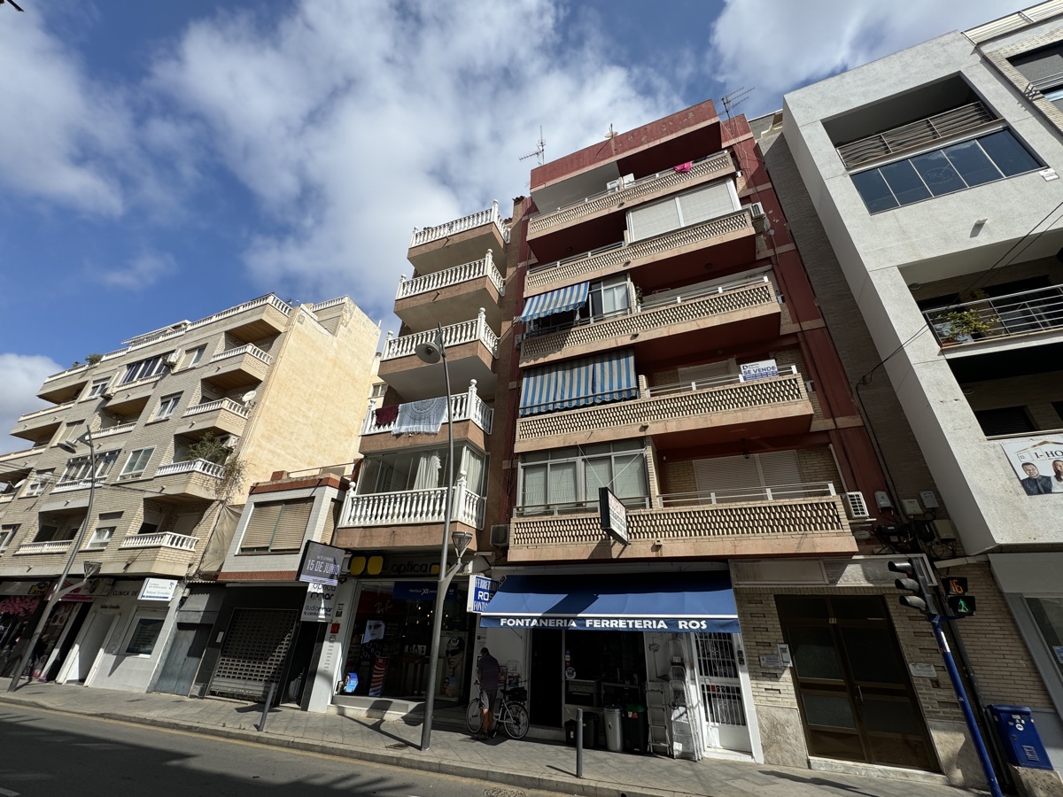 For sale - 3 Bedroom 1 Bathroom Apartment in Torrevieja - , Torrevieja, Alicante, Spain - Alicante