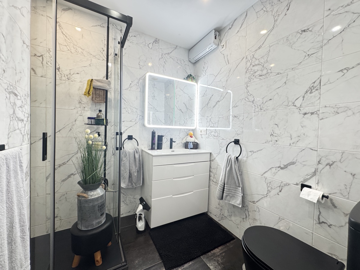 For sale - 2 Bedroom 2 Bathroom Bungalow in Villamartin - , Villamartin, Alicante, Spain - Alicante