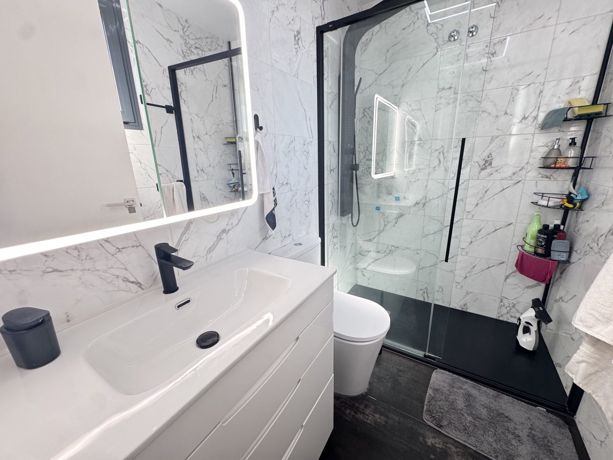 For sale - 2 Bedroom 2 Bathroom Bungalow in Villamartin - , Villamartin, Alicante, Spain - Alicante