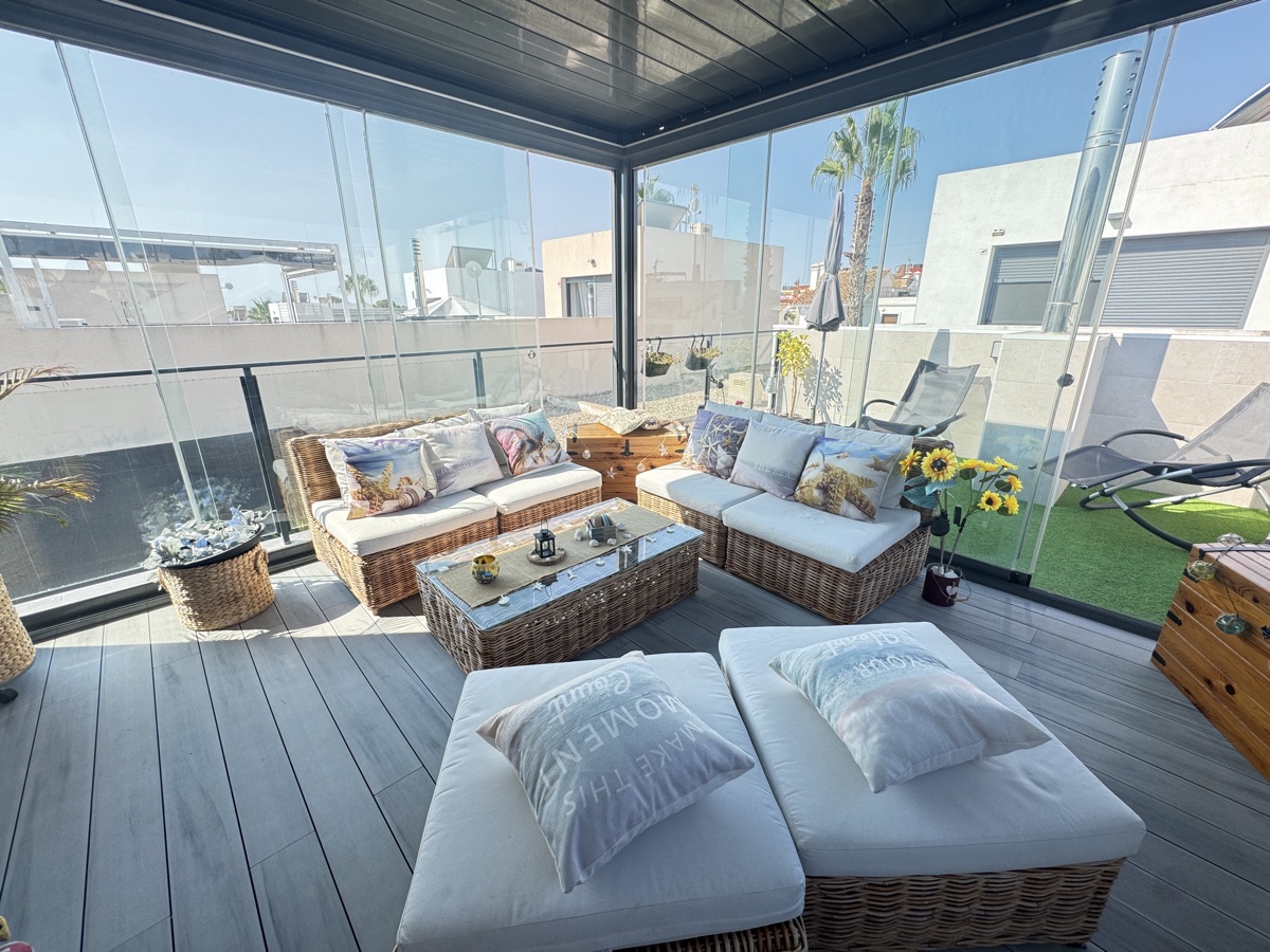 For sale - 2 Bedroom 2 Bathroom Bungalow in Villamartin - , Villamartin, Alicante, Spain - Alicante