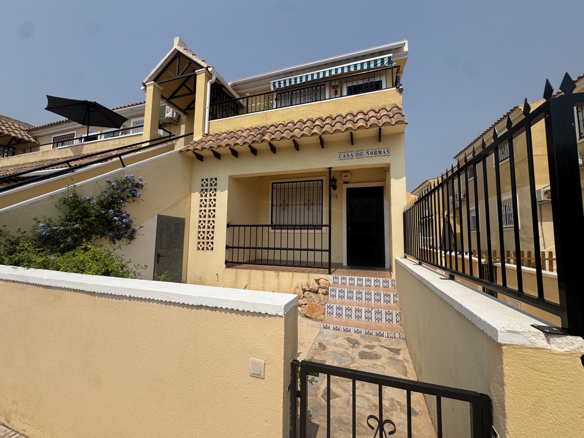 For sale - 2 Bedroom 1 Bathroom Apartment in Villamartin - , Villamartin, Alicante, Spain - Alicante