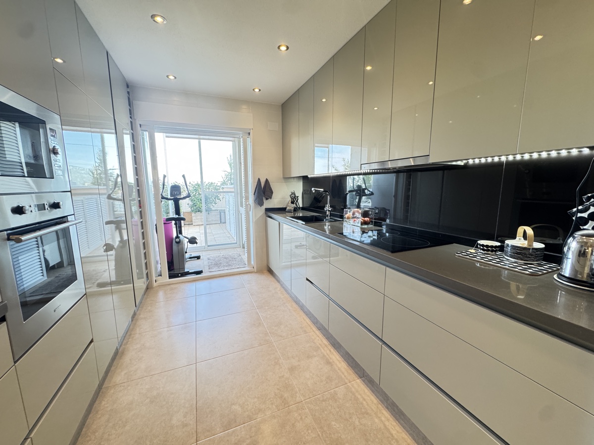 For sale - 2 Bedroom 2 Bathroom Apartment in Villamartin - , Villamartin, Alicante, Spain - Alicante