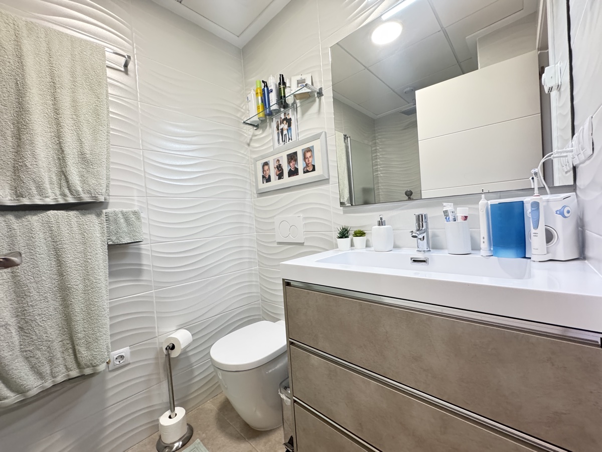 For sale - 2 Bedroom 2 Bathroom Apartment in Villamartin - , Villamartin, Alicante, Spain - Alicante