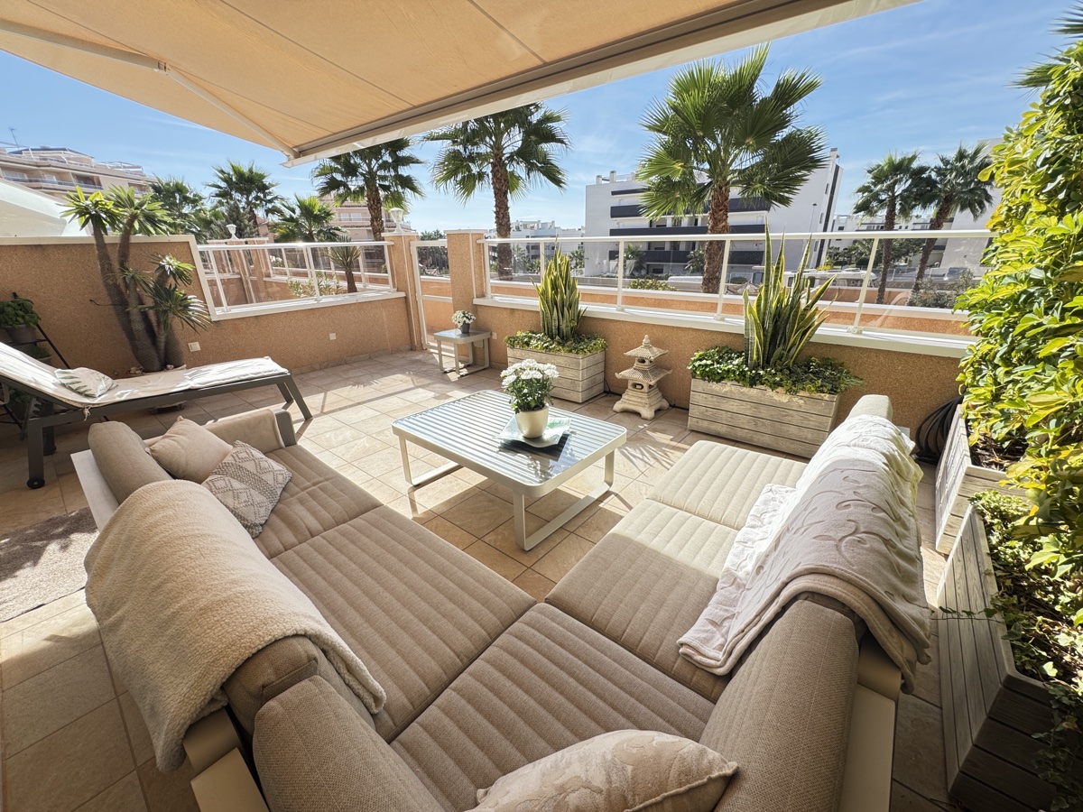 For sale - 2 Bedroom 2 Bathroom Apartment in Villamartin - , Villamartin, Alicante, Spain - Alicante