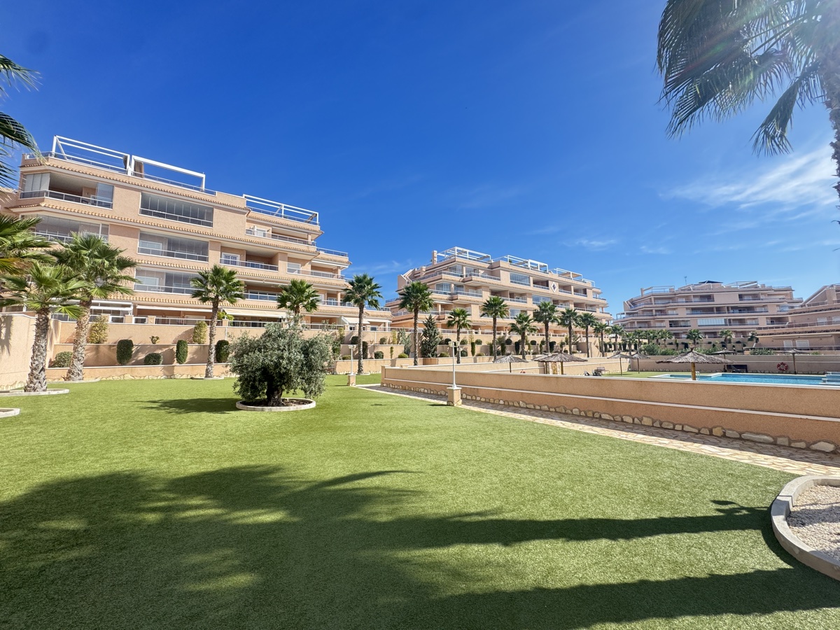 For sale - 2 Bedroom 2 Bathroom Apartment in Villamartin - , Villamartin, Alicante, Spain - Alicante