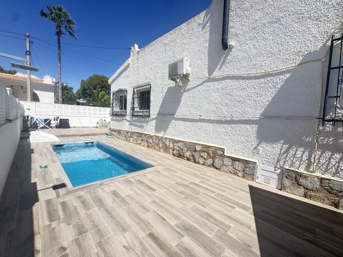 For sale - 2 Bedroom 2 Bathroom Villa in Blue Lagoon - , Blue Lagoon, Alicante, Spain - Alicante