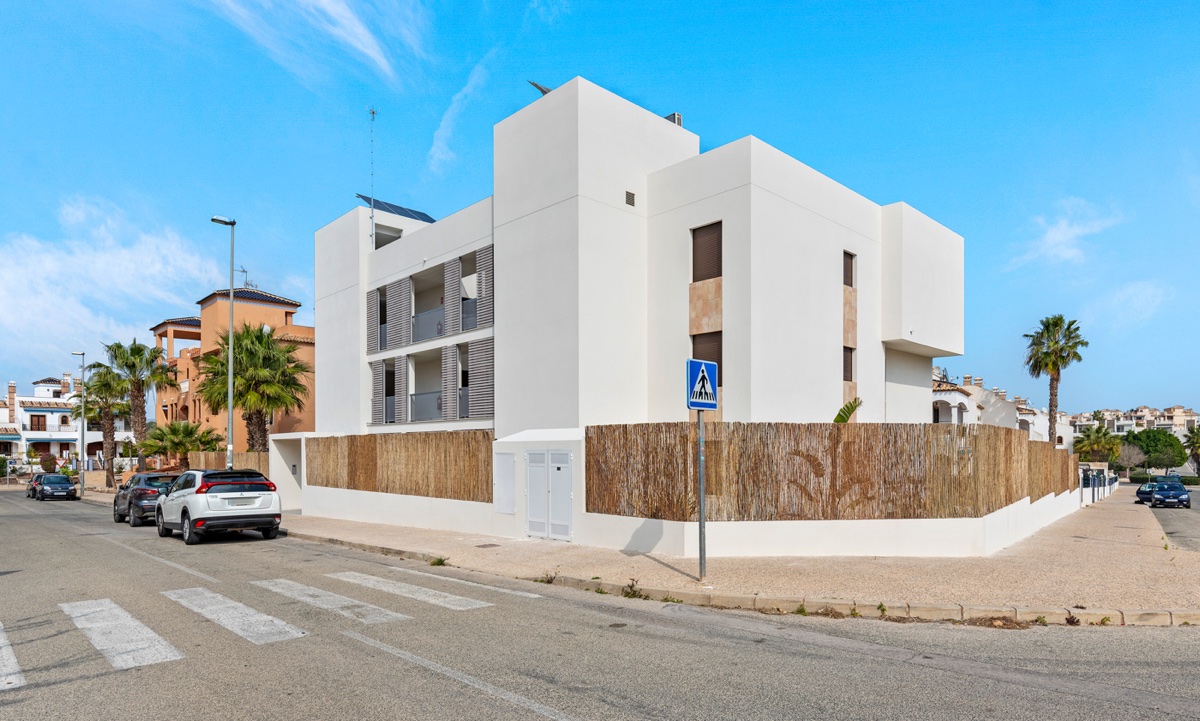 For sale - 2 Bedroom 2 Bathroom Apartment in Villamartin - , Villamartin, Alicante, Spain - Alicante