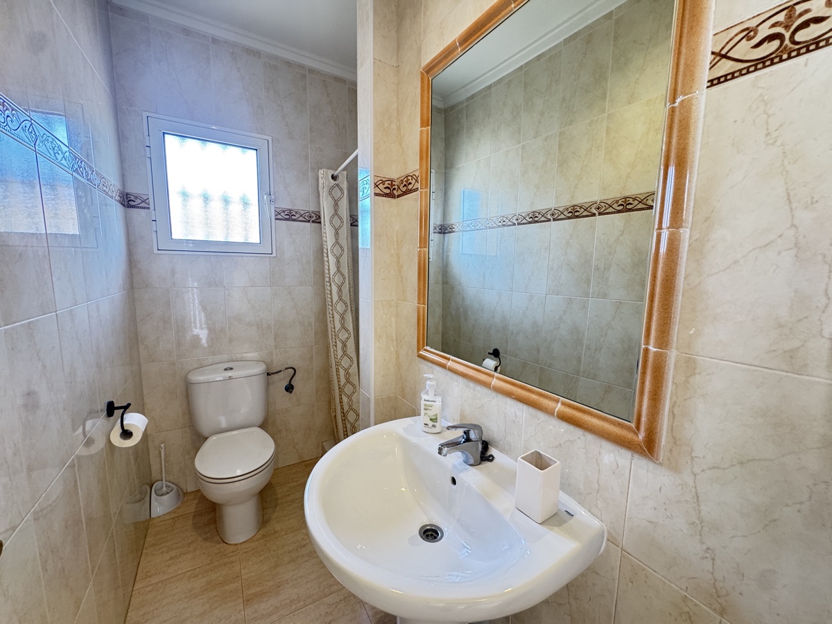 For sale - 3 Bedroom 2 Bathroom Quad in Villamartin - , Villamartin, Alicante, Spain - Alicante