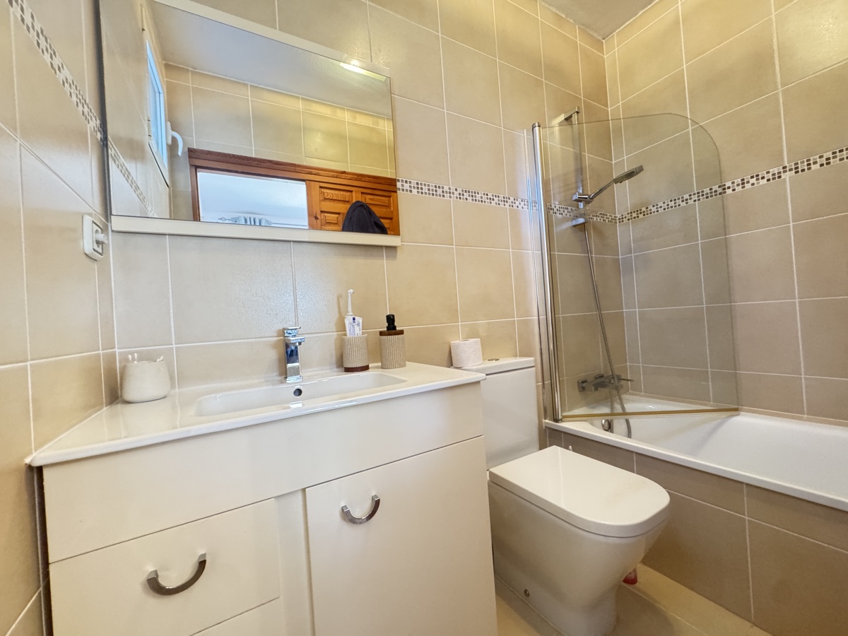 For sale - 3 Bedroom 3 Bathroom Villa in Villamartin - , Villamartin, Alicante, Spain - Alicante