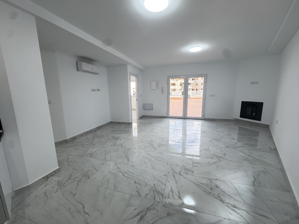 For sale - 2 Bedroom 2 Bathroom Apartment in Torrevieja - , Torrevieja, Alicante, Spain - Alicante