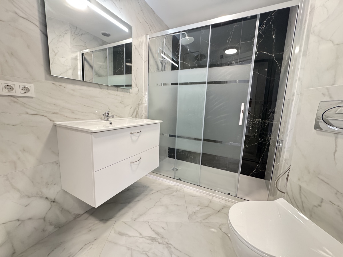 For sale - 2 Bedroom 2 Bathroom Apartment in Torrevieja - , Torrevieja, Alicante, Spain - Alicante